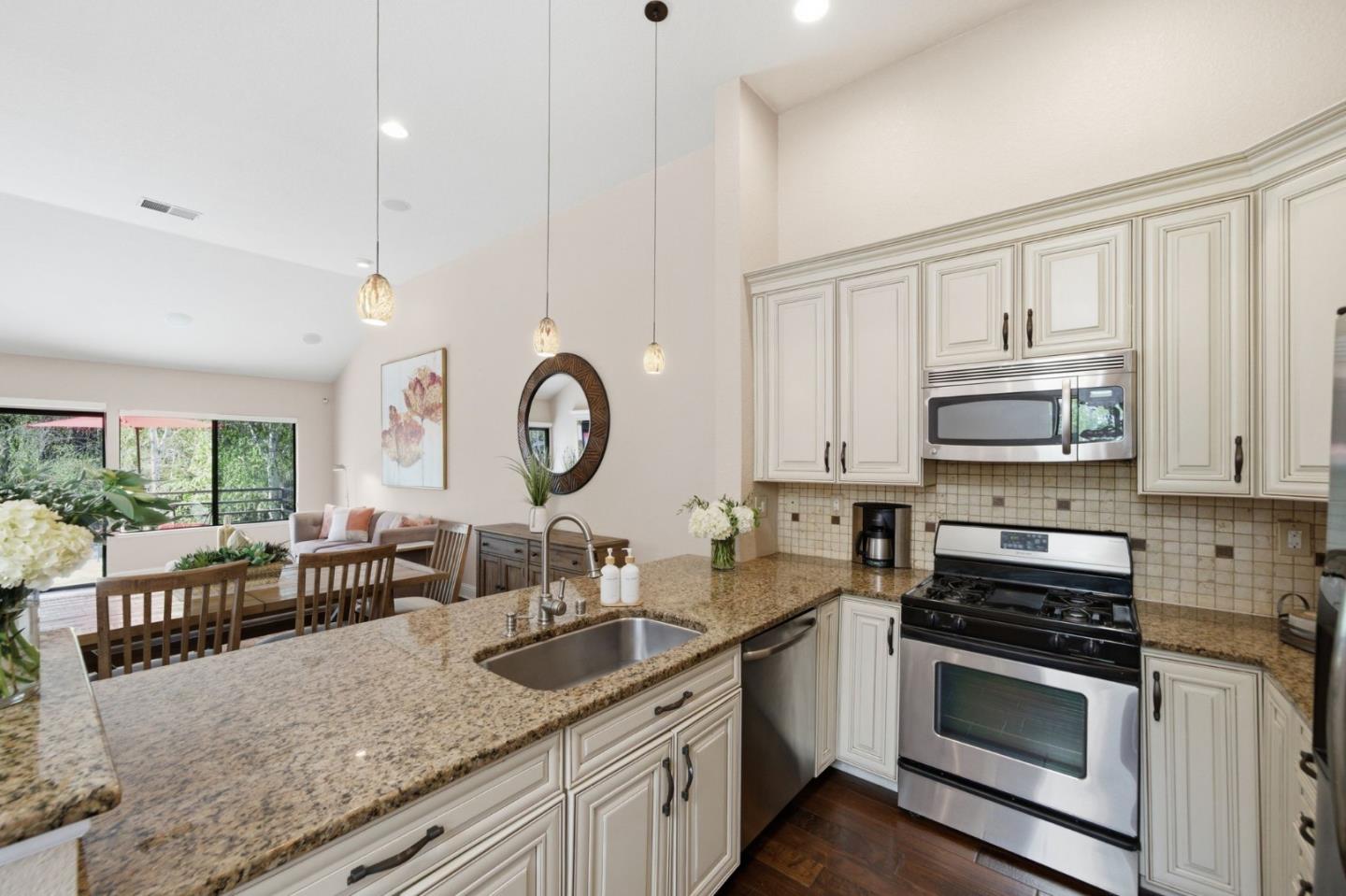 Detail Gallery Image 18 of 43 For 3030 Lakemont Dr #3,  San Ramon,  CA 94582 - 3 Beds | 2 Baths