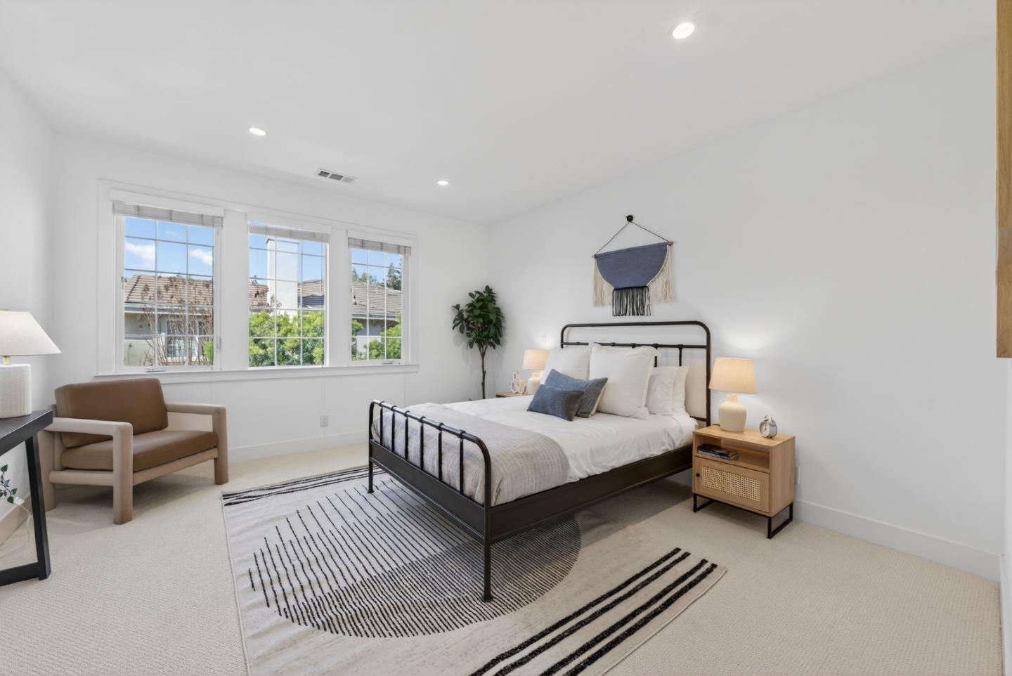 Detail Gallery Image 11 of 30 For 1083 Ed Roth Ter, Sunnyvale,  CA 94086 - 3 Beds | 3/1 Baths