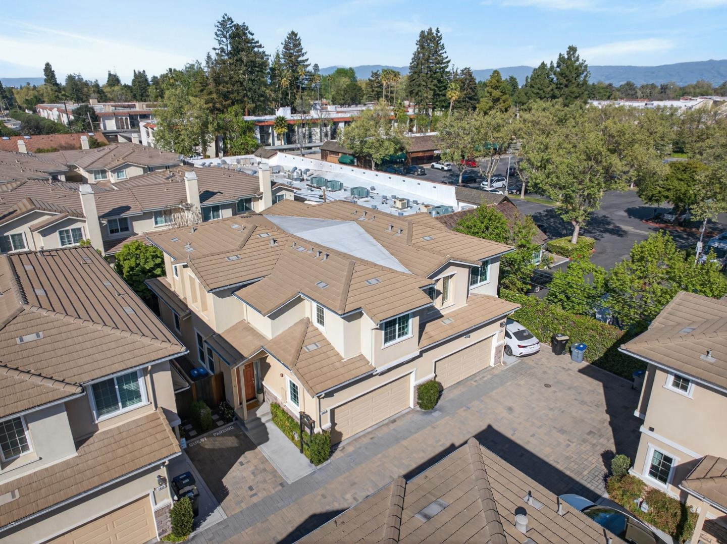 Detail Gallery Image 28 of 30 For 1083 Ed Roth Ter, Sunnyvale,  CA 94086 - 3 Beds | 3/1 Baths