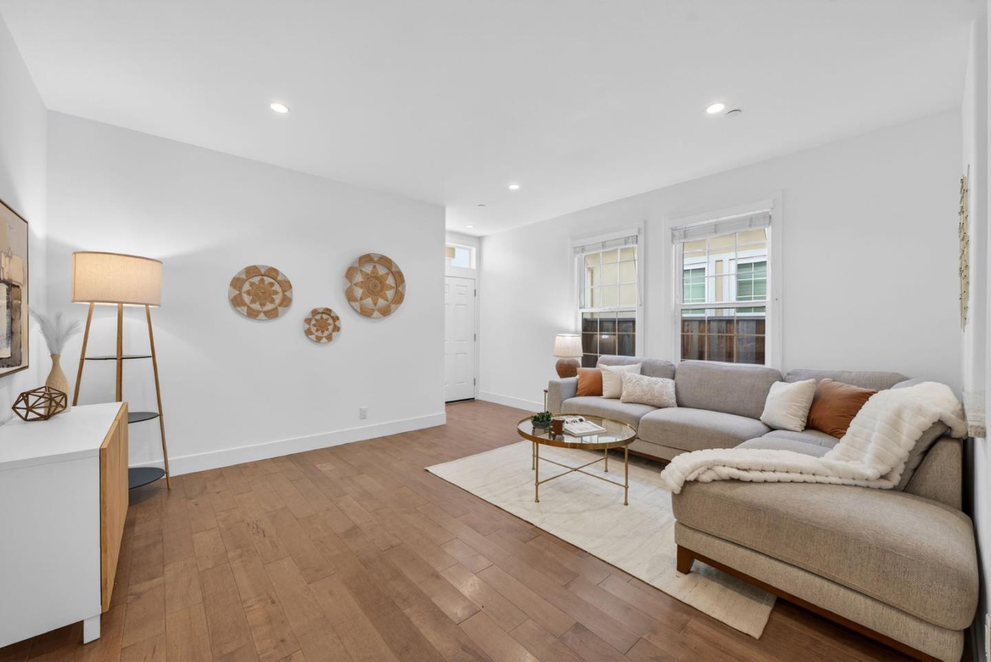 Detail Gallery Image 5 of 30 For 1083 Ed Roth Ter, Sunnyvale,  CA 94086 - 3 Beds | 3/1 Baths