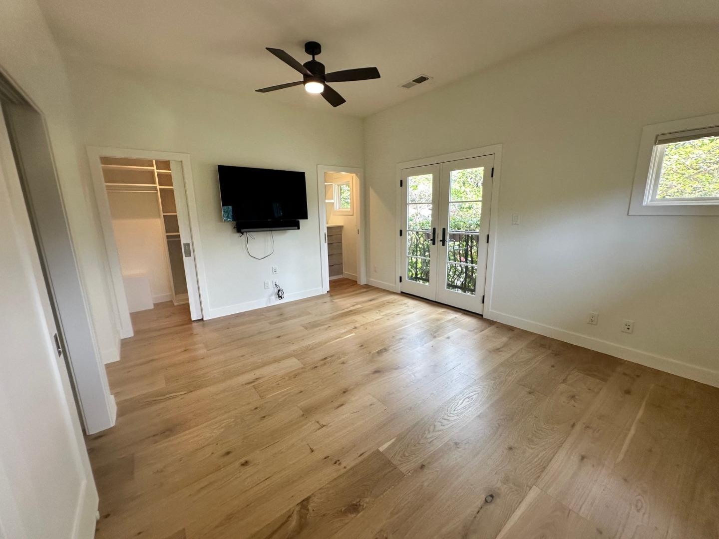 Detail Gallery Image 16 of 39 For 850 Guinda St, Palo Alto,  CA 94301 - 4 Beds | 3 Baths