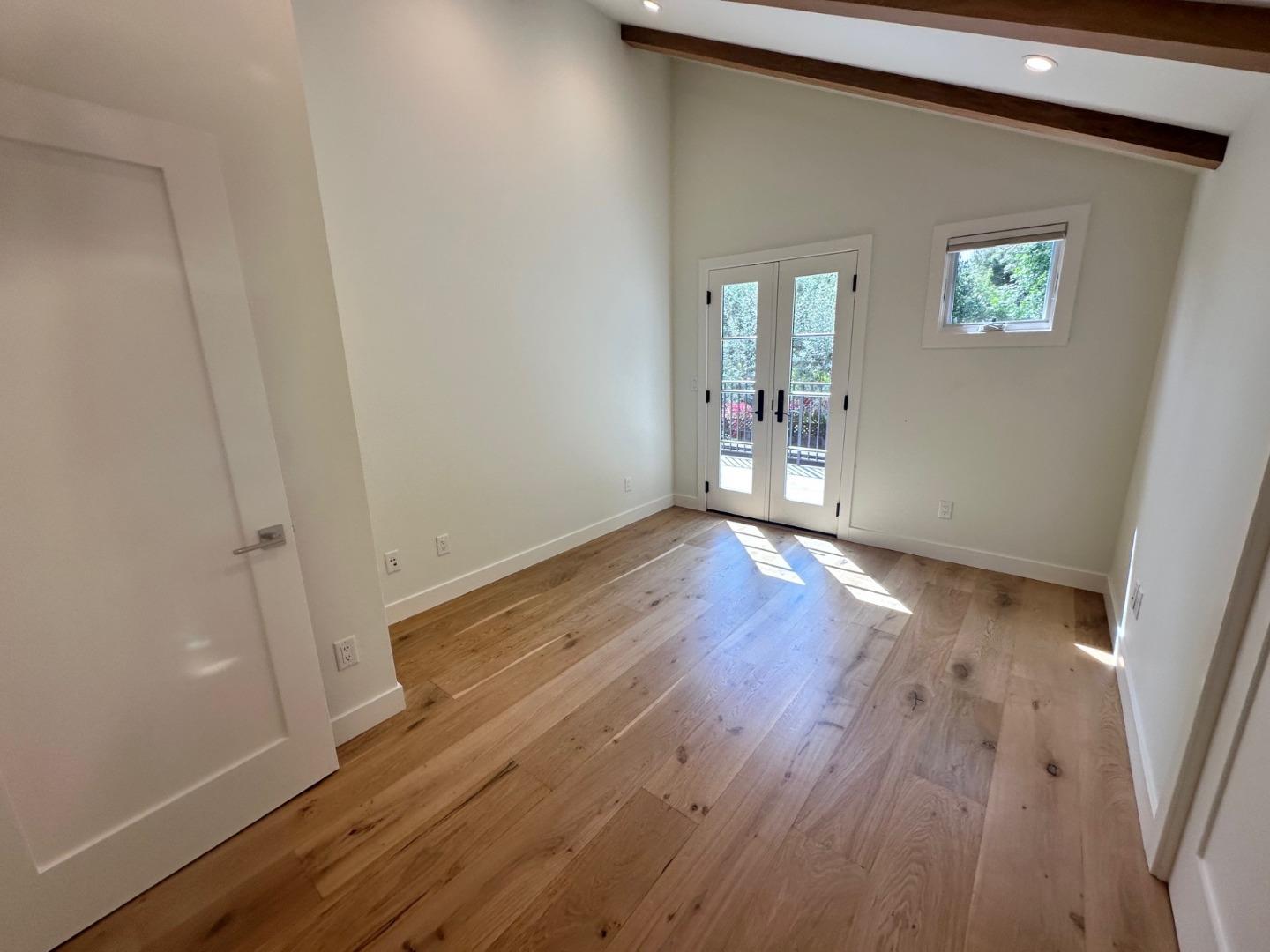 Detail Gallery Image 23 of 39 For 850 Guinda St, Palo Alto,  CA 94301 - 4 Beds | 3 Baths