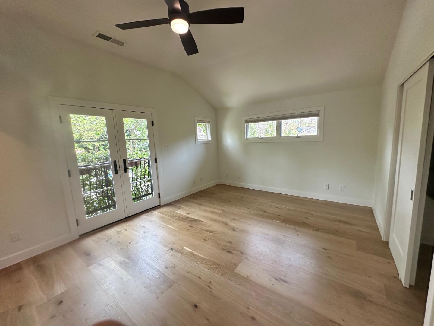 Detail Gallery Image 25 of 39 For 850 Guinda St, Palo Alto,  CA 94301 - 4 Beds | 3 Baths