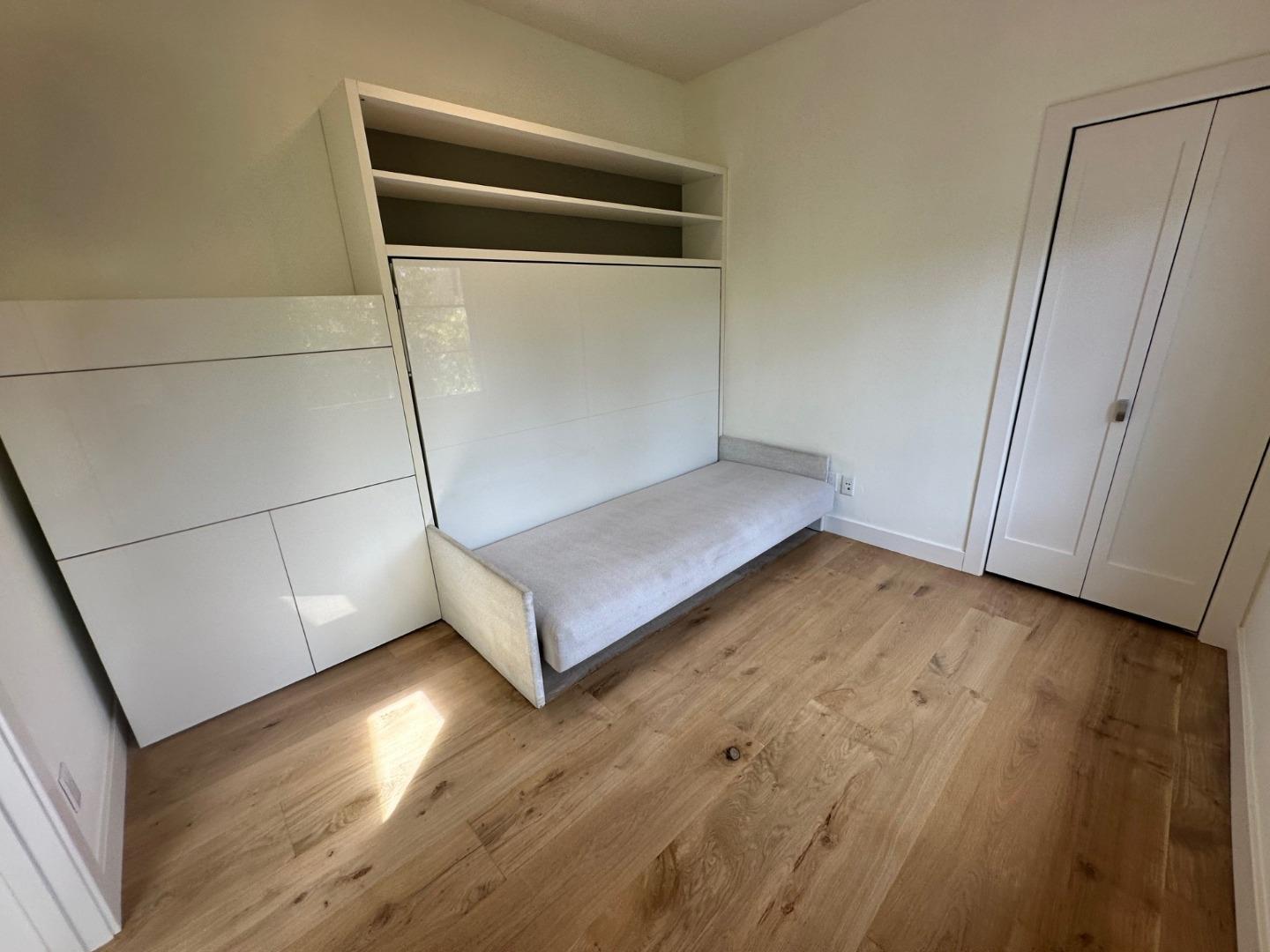 Detail Gallery Image 26 of 39 For 850 Guinda St, Palo Alto,  CA 94301 - 4 Beds | 3 Baths