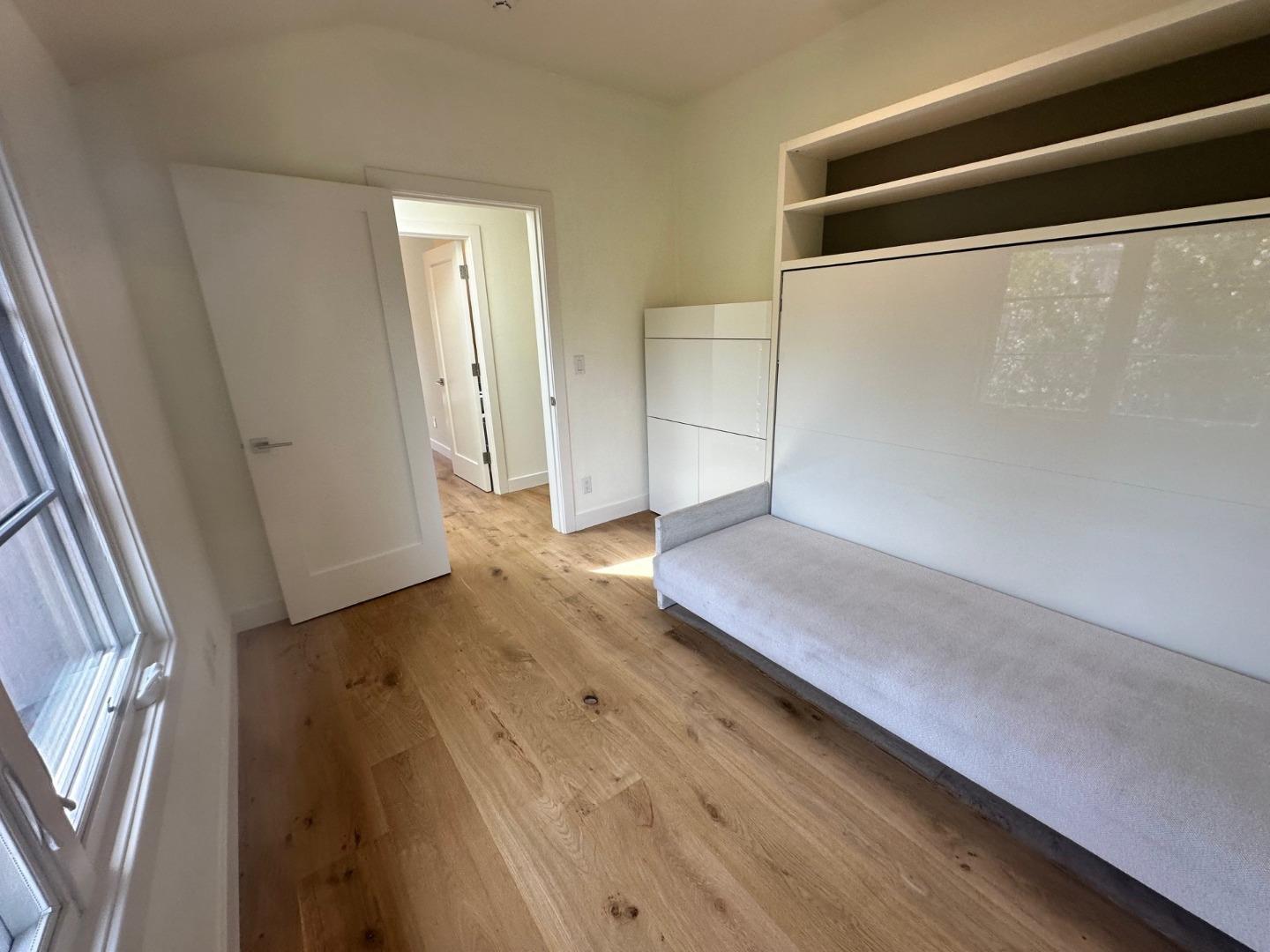 Detail Gallery Image 27 of 39 For 850 Guinda St, Palo Alto,  CA 94301 - 4 Beds | 3 Baths