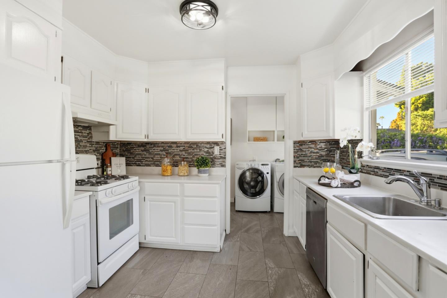 Detail Gallery Image 12 of 32 For 291 N Frances St, Sunnyvale,  CA 94086 - 3 Beds | 2 Baths