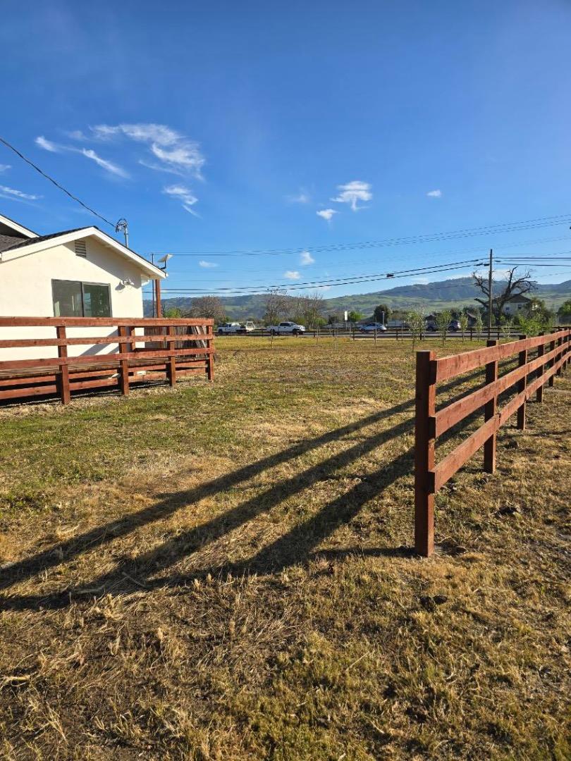 Detail Gallery Image 2 of 3 For 45 Roosevelt Ave, San Martin,  CA 95046 - 3 Beds | 2 Baths