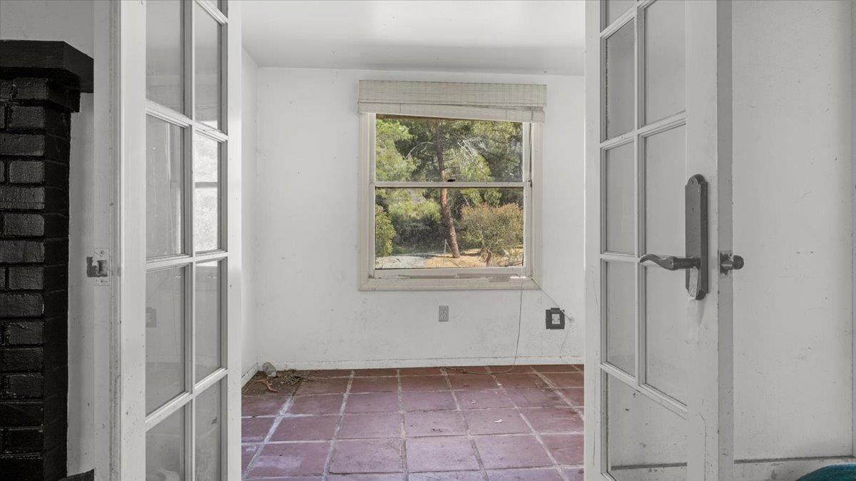 Detail Gallery Image 10 of 47 For 379 Corral De Tierra Rd, Salinas,  CA 93908 - 4 Beds | 2 Baths