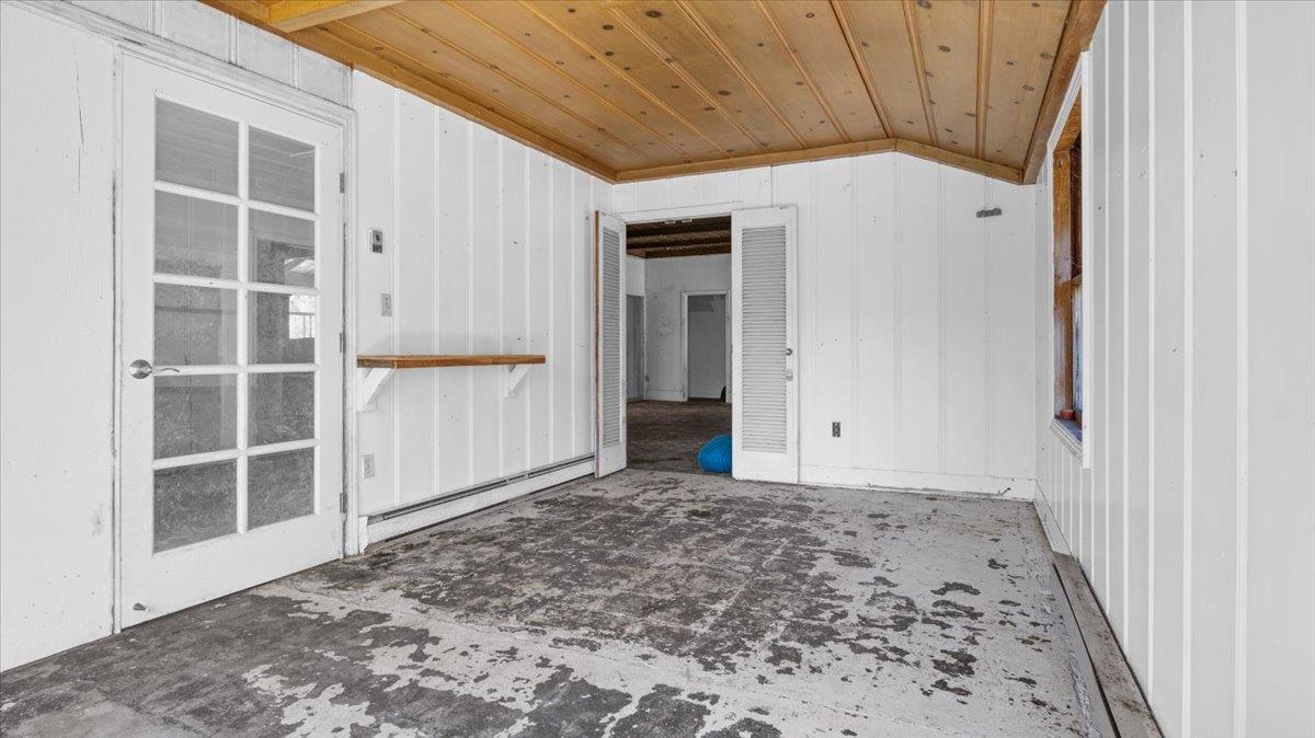 Detail Gallery Image 11 of 47 For 379 Corral De Tierra Rd, Salinas,  CA 93908 - 4 Beds | 2 Baths