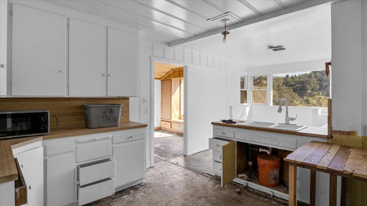 Detail Gallery Image 18 of 47 For 379 Corral De Tierra Rd, Salinas,  CA 93908 - 4 Beds | 2 Baths