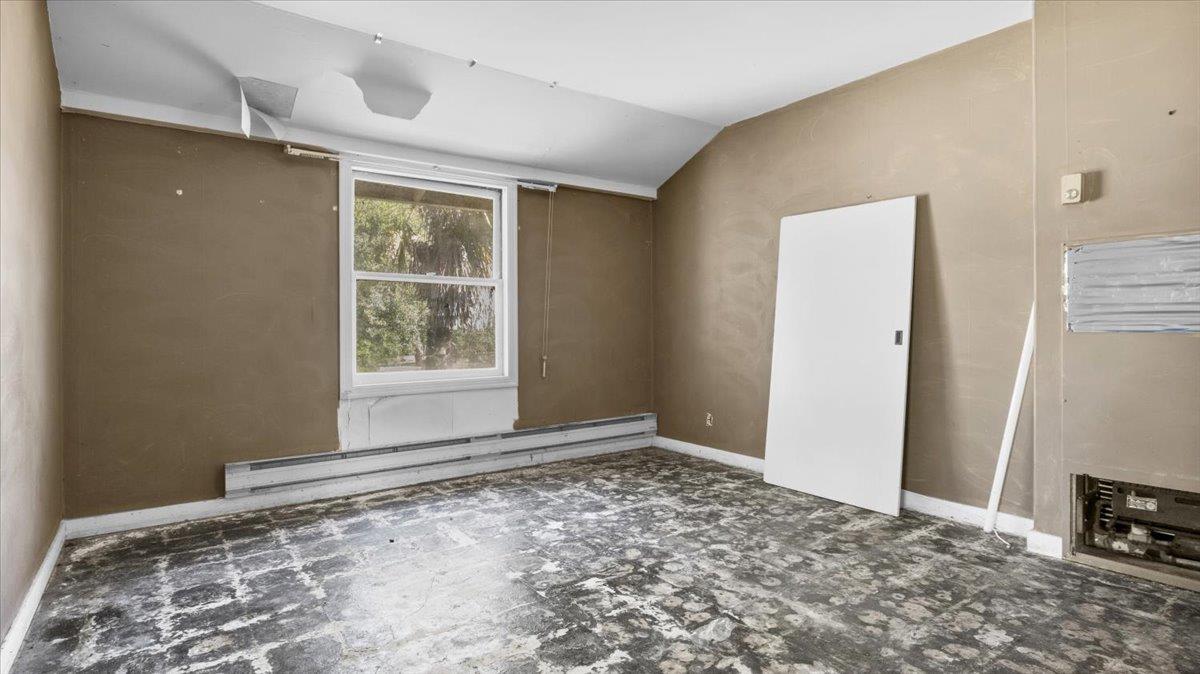 Detail Gallery Image 19 of 47 For 379 Corral De Tierra Rd, Salinas,  CA 93908 - 4 Beds | 2 Baths