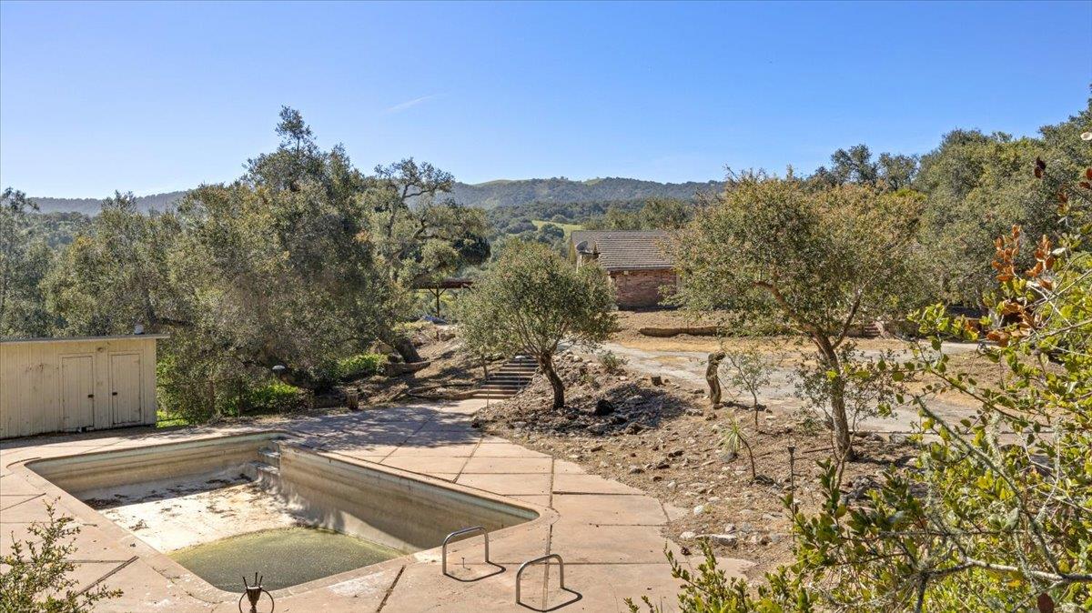 Detail Gallery Image 2 of 47 For 379 Corral De Tierra Rd, Salinas,  CA 93908 - 4 Beds | 2 Baths