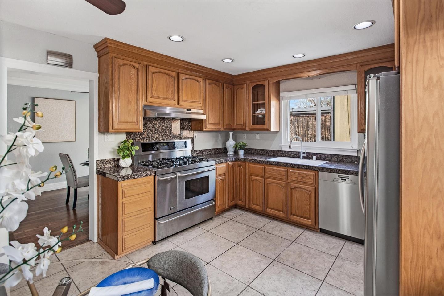 Detail Gallery Image 9 of 27 For 13627 Marmont Way, San Jose,  CA 95127 - 3 Beds | 1 Baths