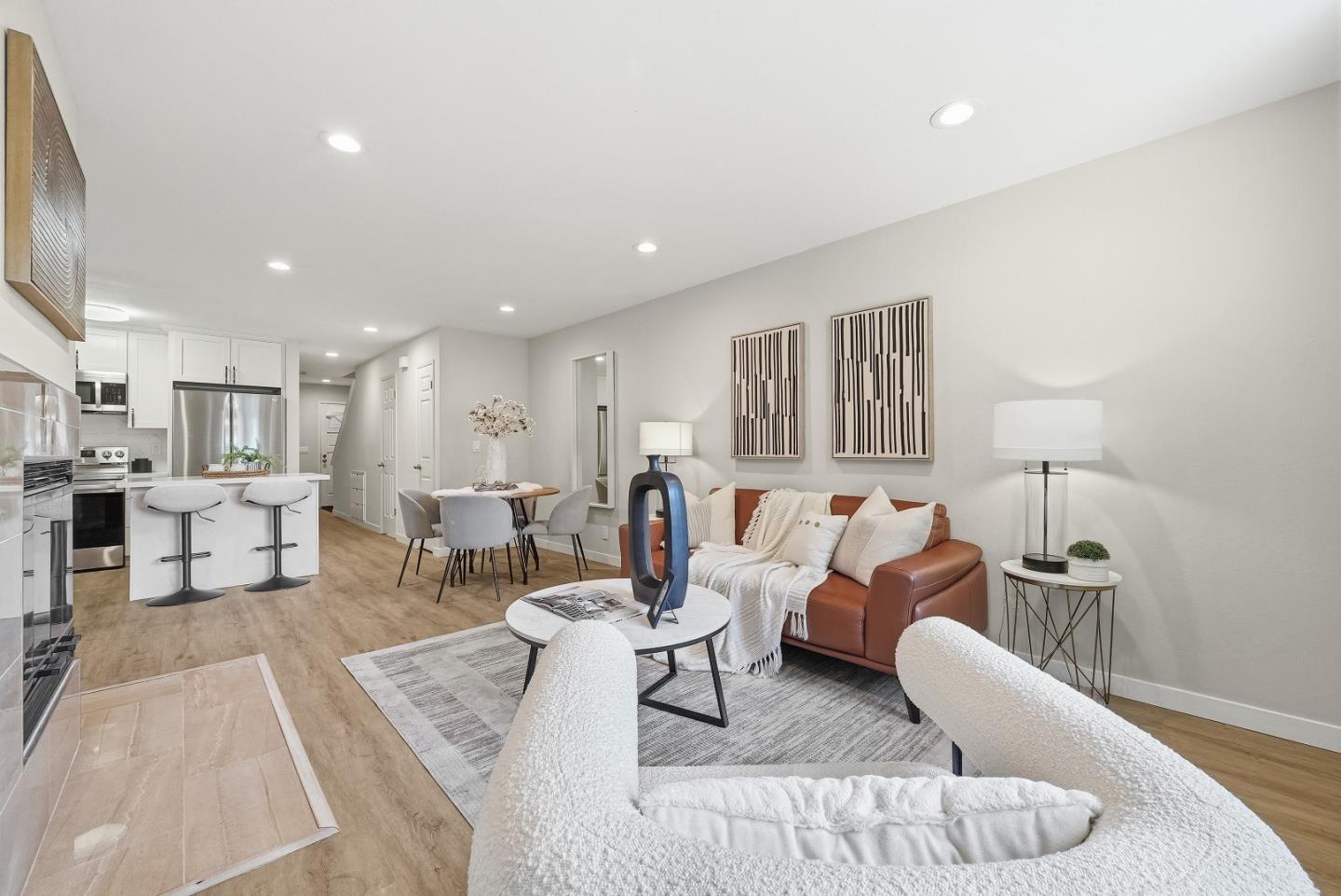 Detail Gallery Image 11 of 34 For 1983 San Luis Ave #22,  Mountain View,  CA 94043 - 2 Beds | 2/1 Baths