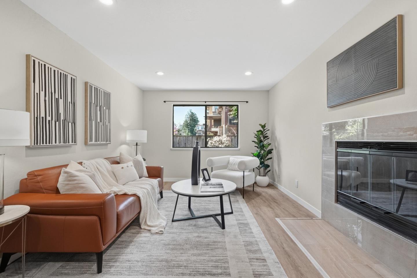 Detail Gallery Image 12 of 34 For 1983 San Luis Ave #22,  Mountain View,  CA 94043 - 2 Beds | 2/1 Baths