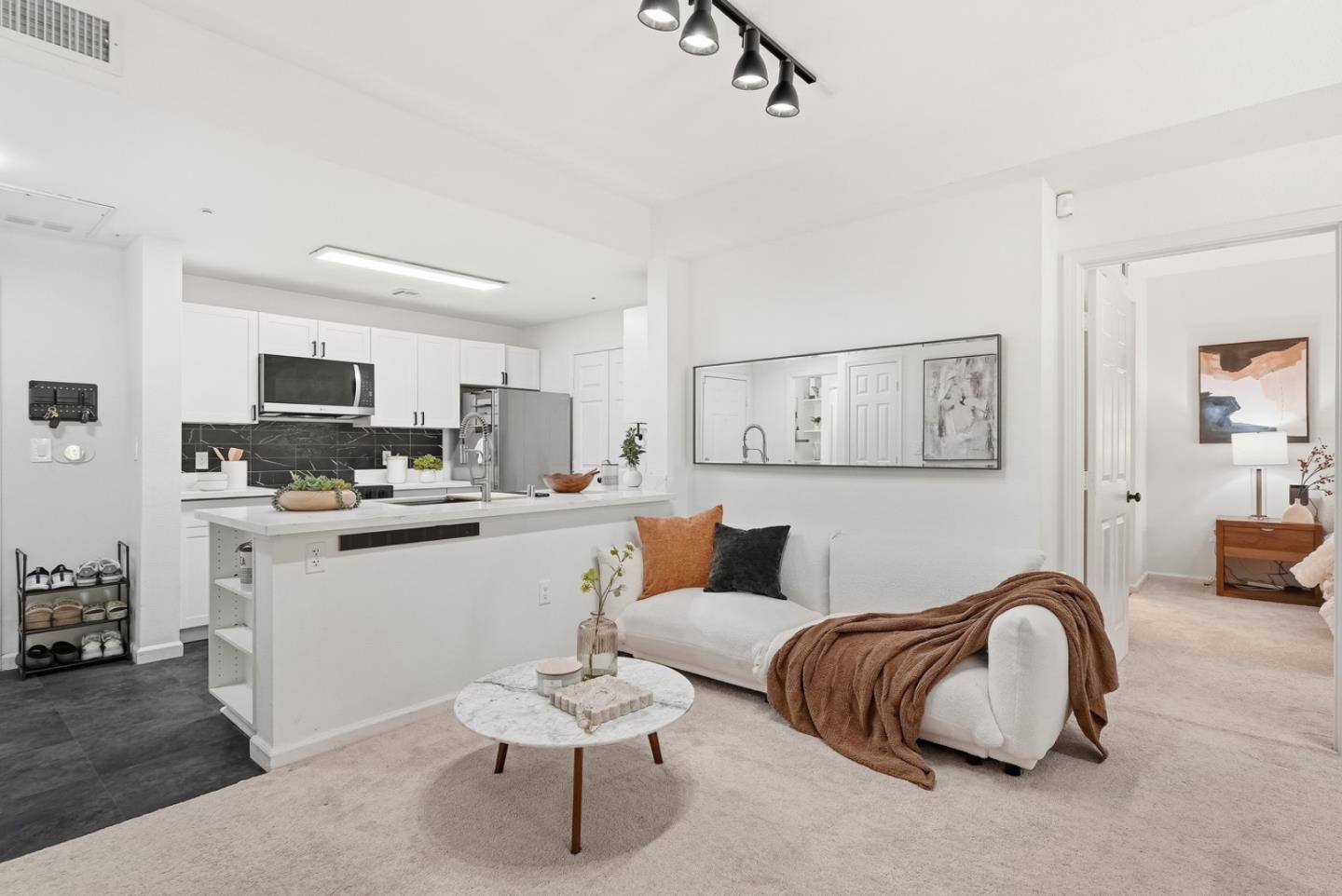 Photo #5: ML82038852 Listing: Photo #5