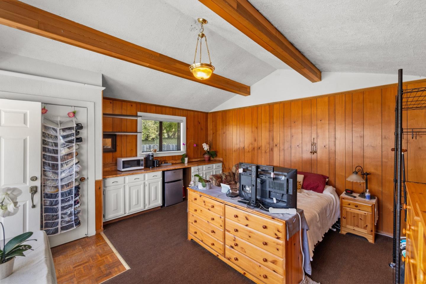 Detail Gallery Image 21 of 25 For 20091 Portola Dr, Salinas,  CA 93908 - 3 Beds | 2 Baths