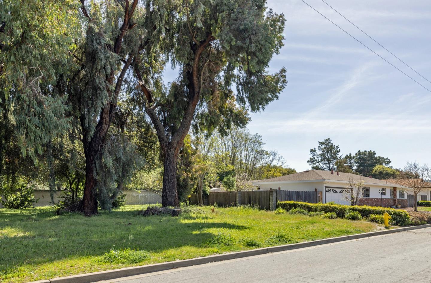 Detail Gallery Image 25 of 25 For 20091 Portola Dr, Salinas,  CA 93908 - 3 Beds | 2 Baths