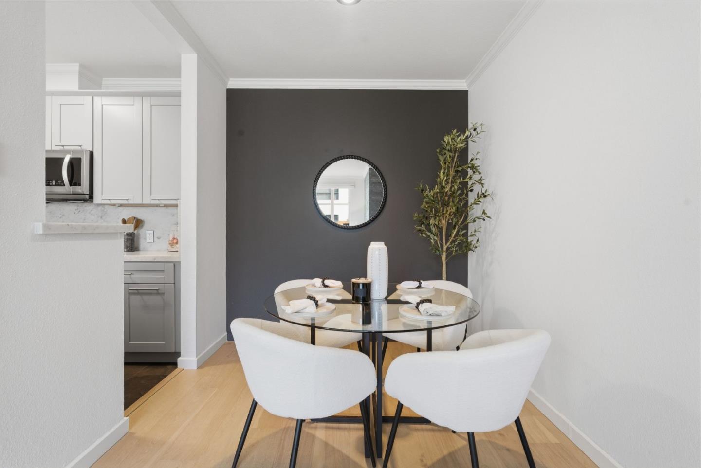 Detail Gallery Image 12 of 33 For 1440 Broadway #307,  San Francisco,  CA 94109 - 1 Beds | 1 Baths
