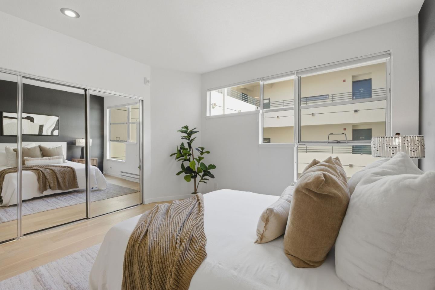 Detail Gallery Image 17 of 33 For 1440 Broadway #307,  San Francisco,  CA 94109 - 1 Beds | 1 Baths