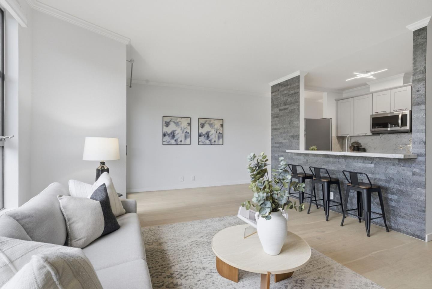 Detail Gallery Image 4 of 33 For 1440 Broadway #307,  San Francisco,  CA 94109 - 1 Beds | 1 Baths