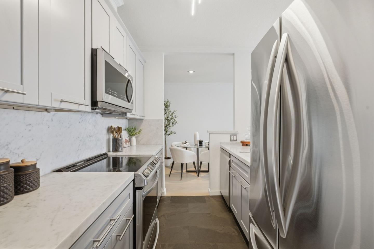 Detail Gallery Image 5 of 33 For 1440 Broadway #307,  San Francisco,  CA 94109 - 1 Beds | 1 Baths