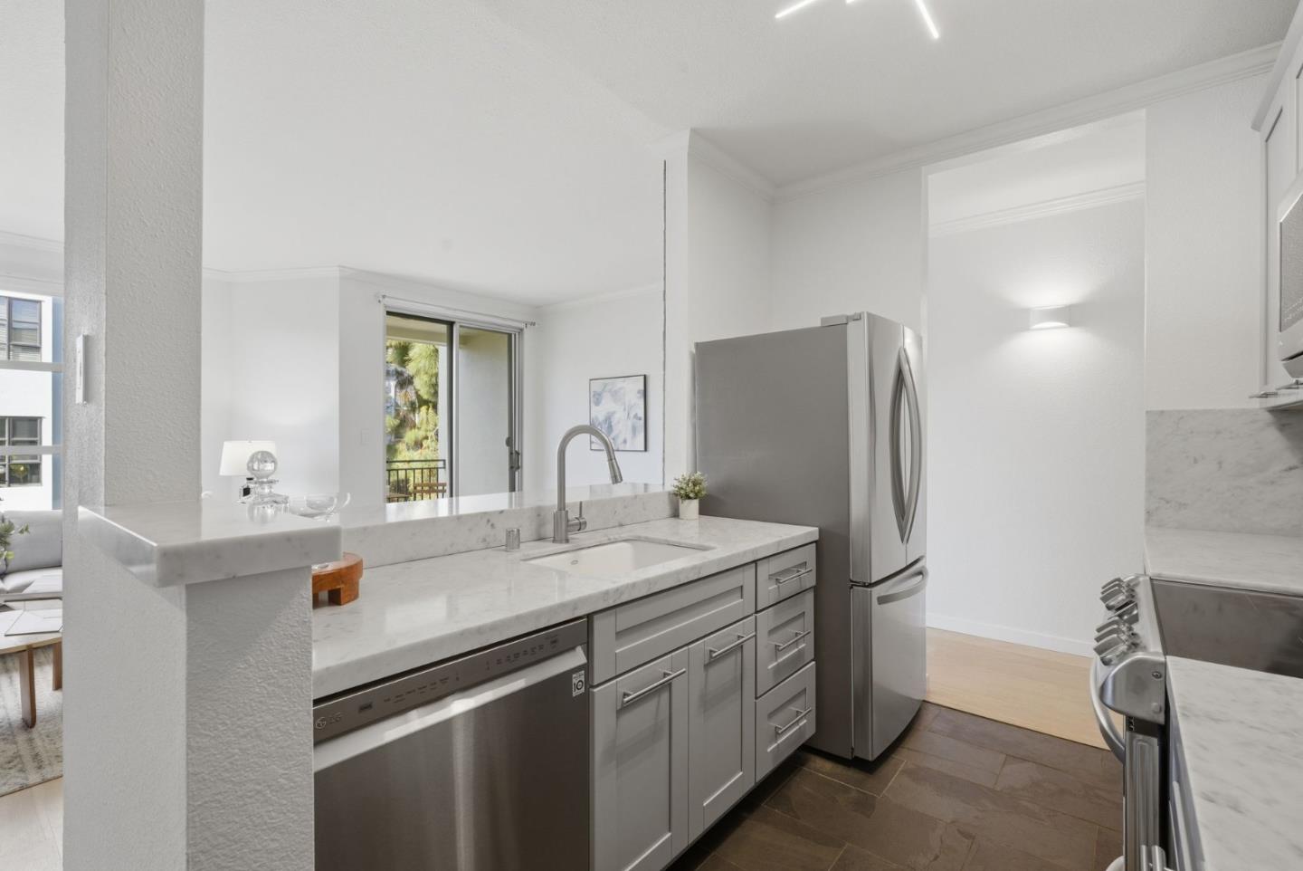 Detail Gallery Image 7 of 33 For 1440 Broadway #307,  San Francisco,  CA 94109 - 1 Beds | 1 Baths