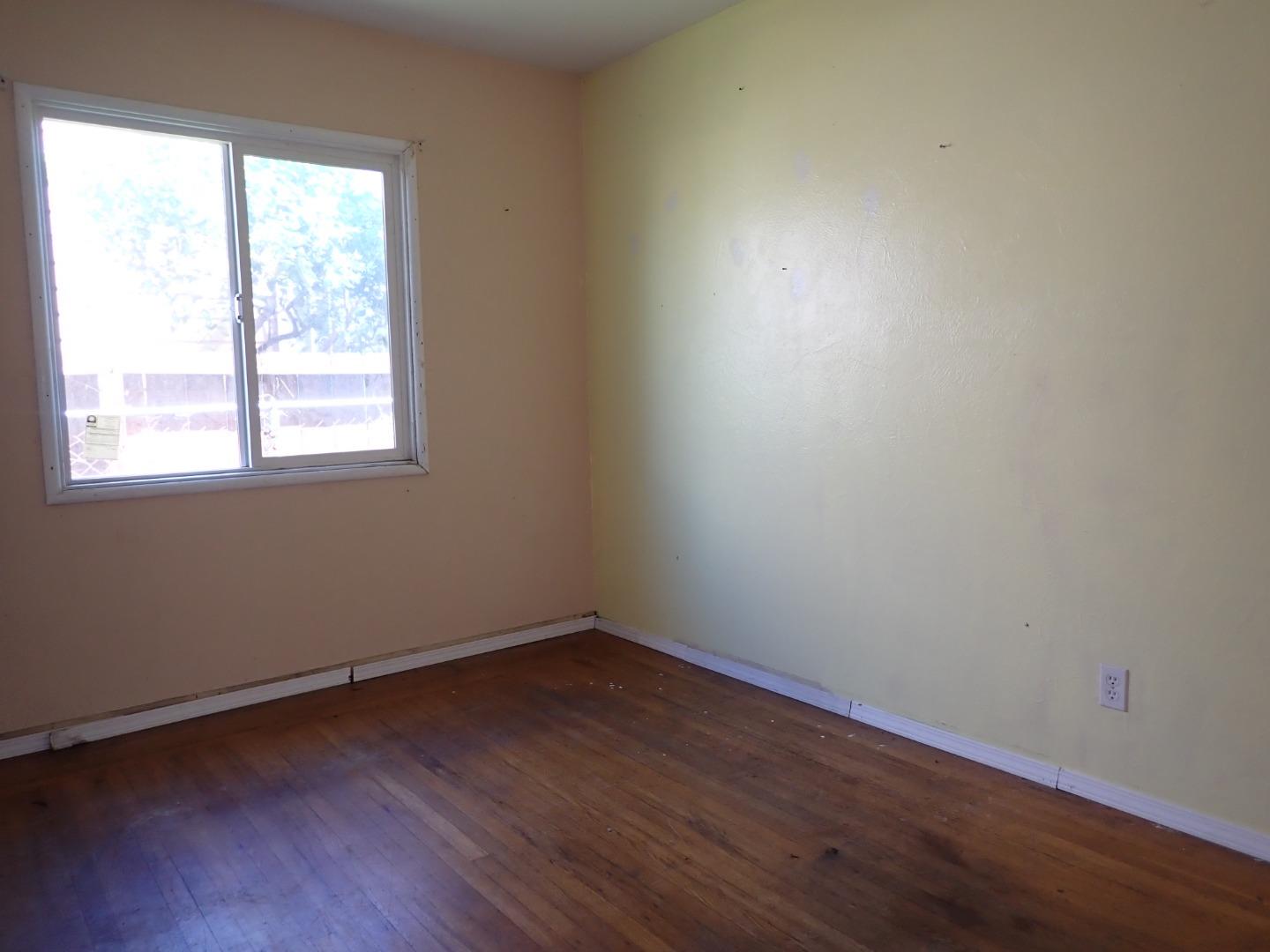 Detail Gallery Image 13 of 20 For 901 92nd Ave, Oakland,  CA 94603 - 3 Beds | 1 Baths