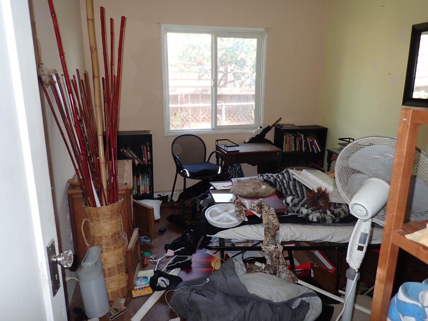 Detail Gallery Image 8 of 12 For 901 92nd Ave, Oakland,  CA 94603 - 3 Beds | 1 Baths