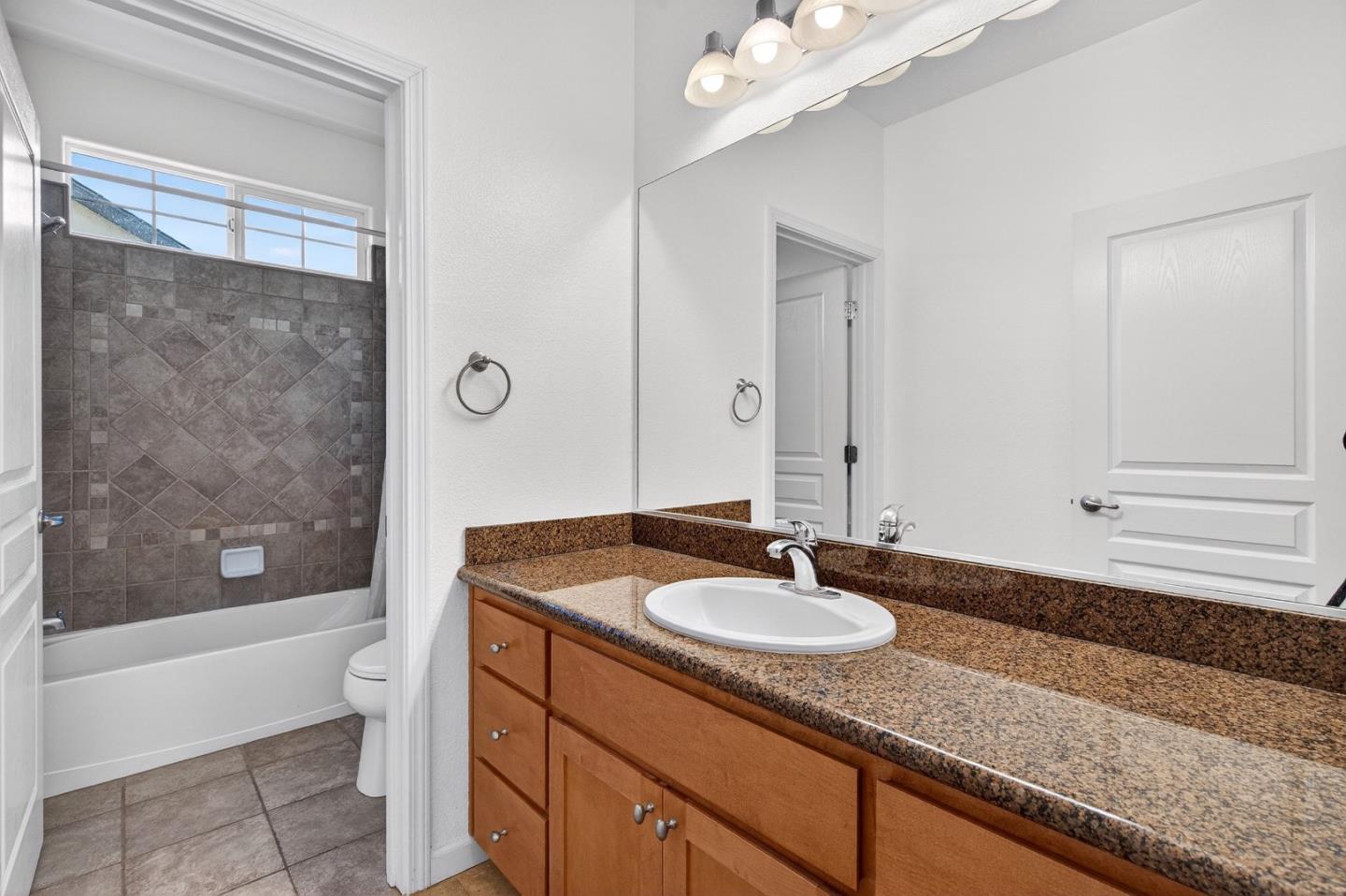 Detail Gallery Image 21 of 35 For 18 Pajaro Vista Ct, Watsonville,  CA 95076 - 3 Beds | 2 Baths