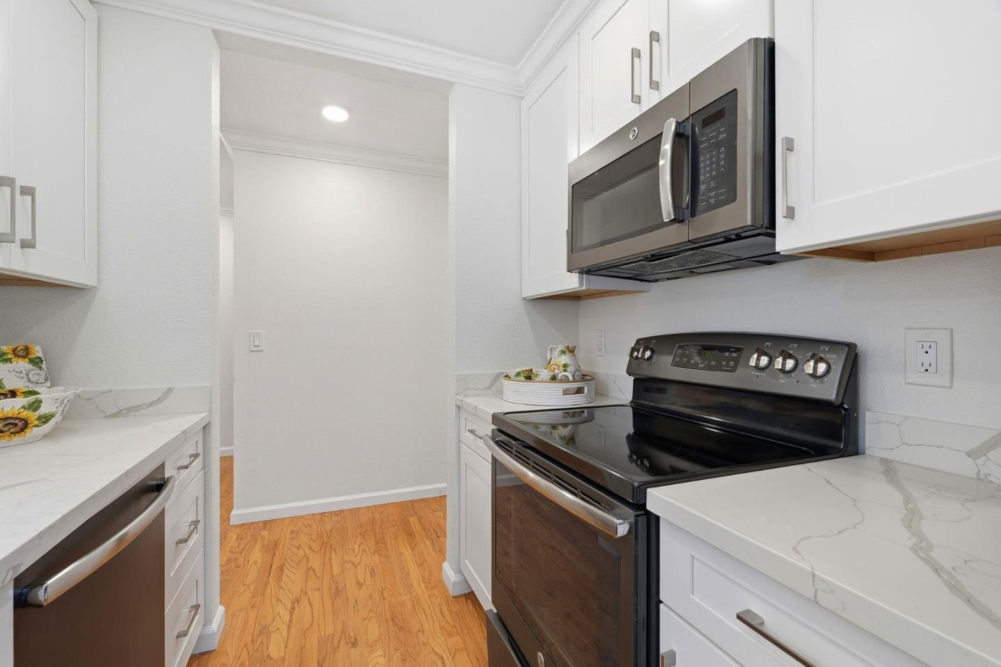 Photo #13: ML82038867 Listing: Photo #13