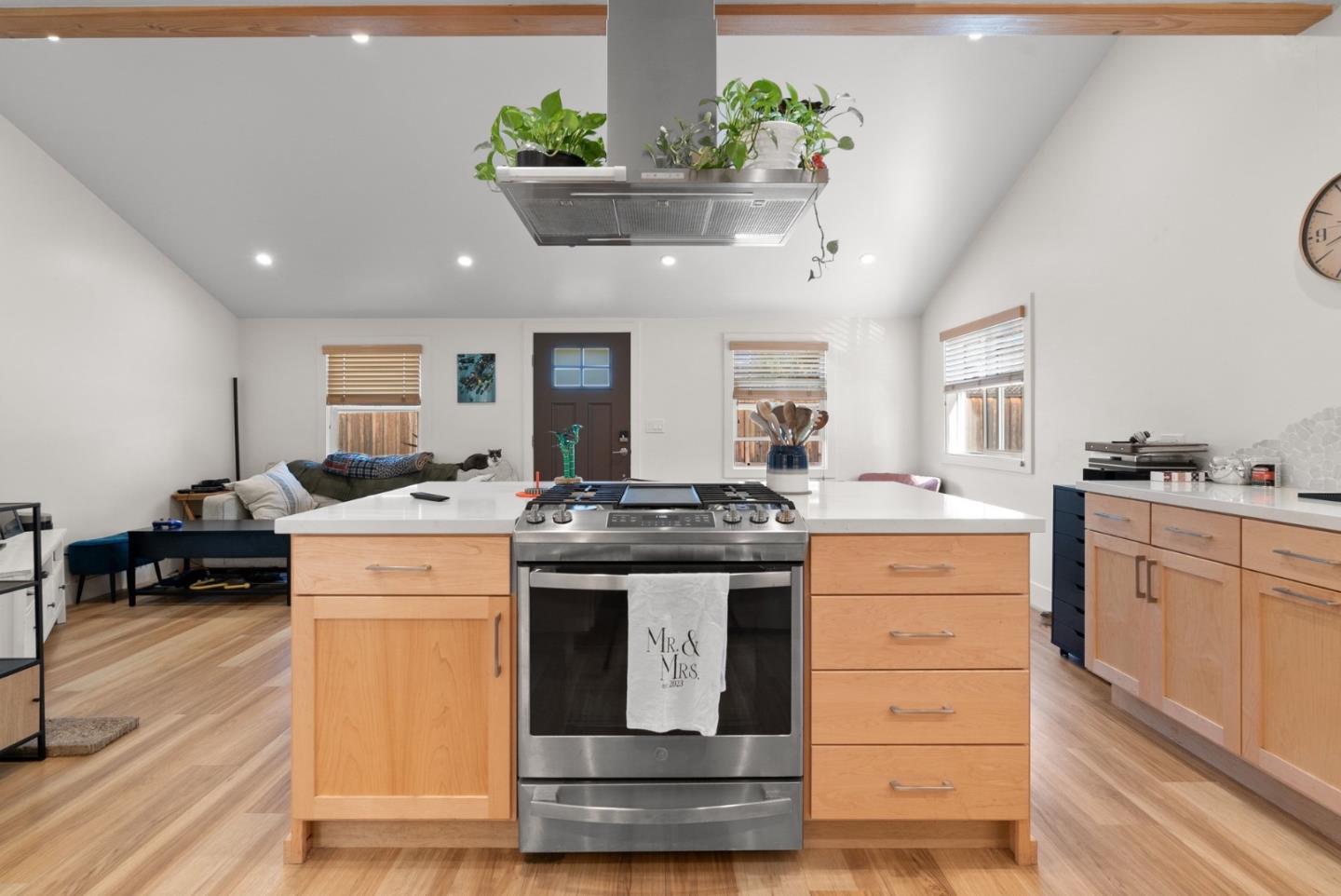 Detail Gallery Image 84 of 173 For 420 Capitola Road Ext, Santa Cruz,  CA 95062 - – Beds | – Baths