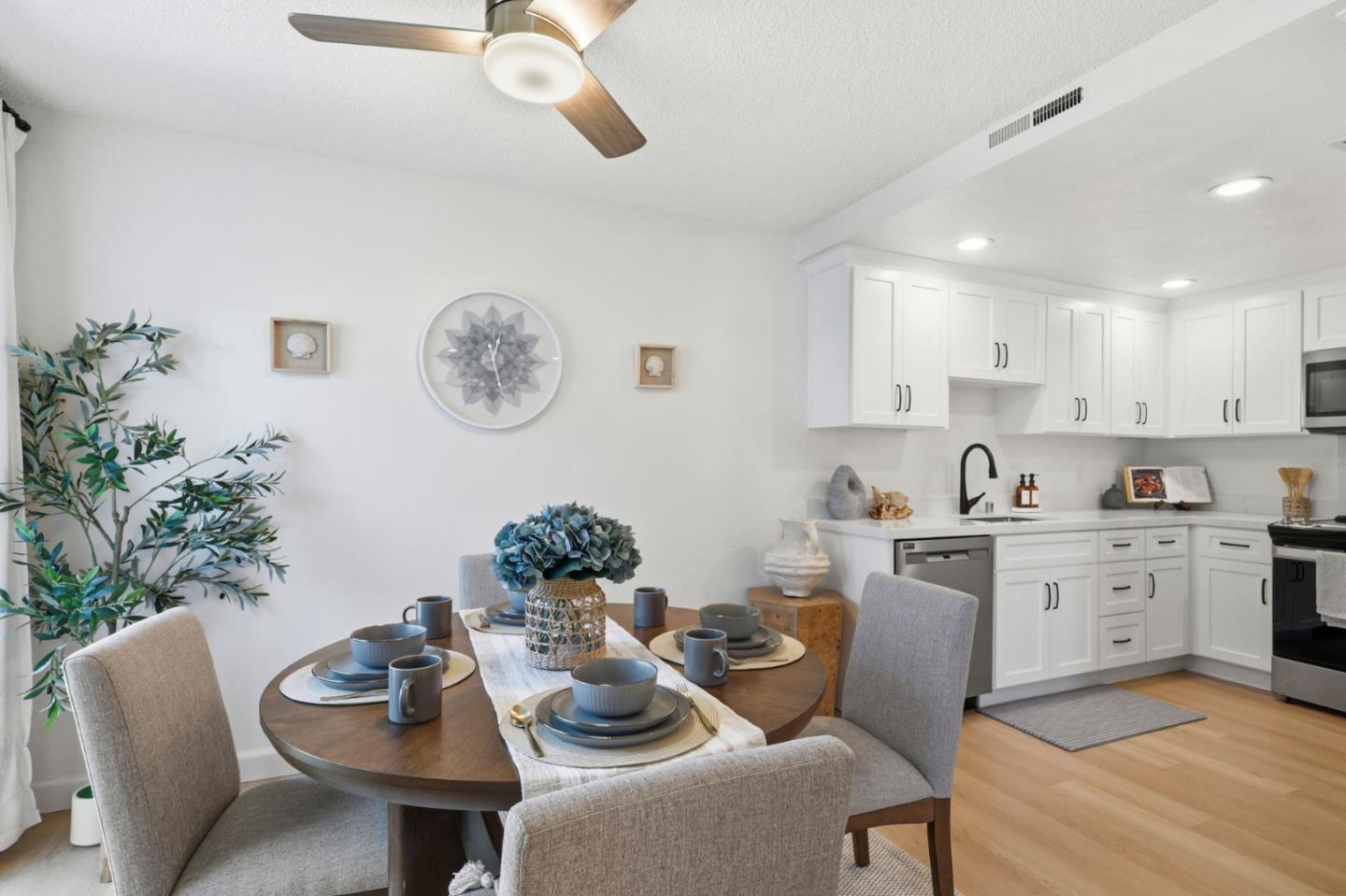 Detail Gallery Image 11 of 30 For 4225 Topsail Ct, Soquel,  CA 95073 - 3 Beds | 1/1 Baths