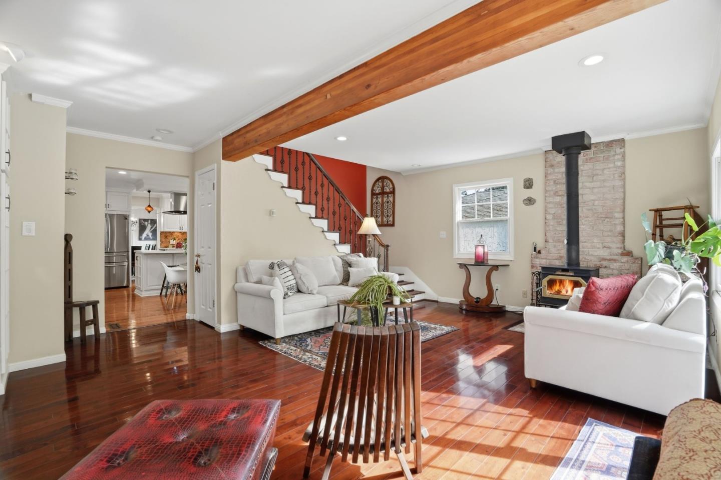 Detail Gallery Image 13 of 33 For 2001 Sharon Ave, Belmont,  CA 94002 - 4 Beds | 2/1 Baths