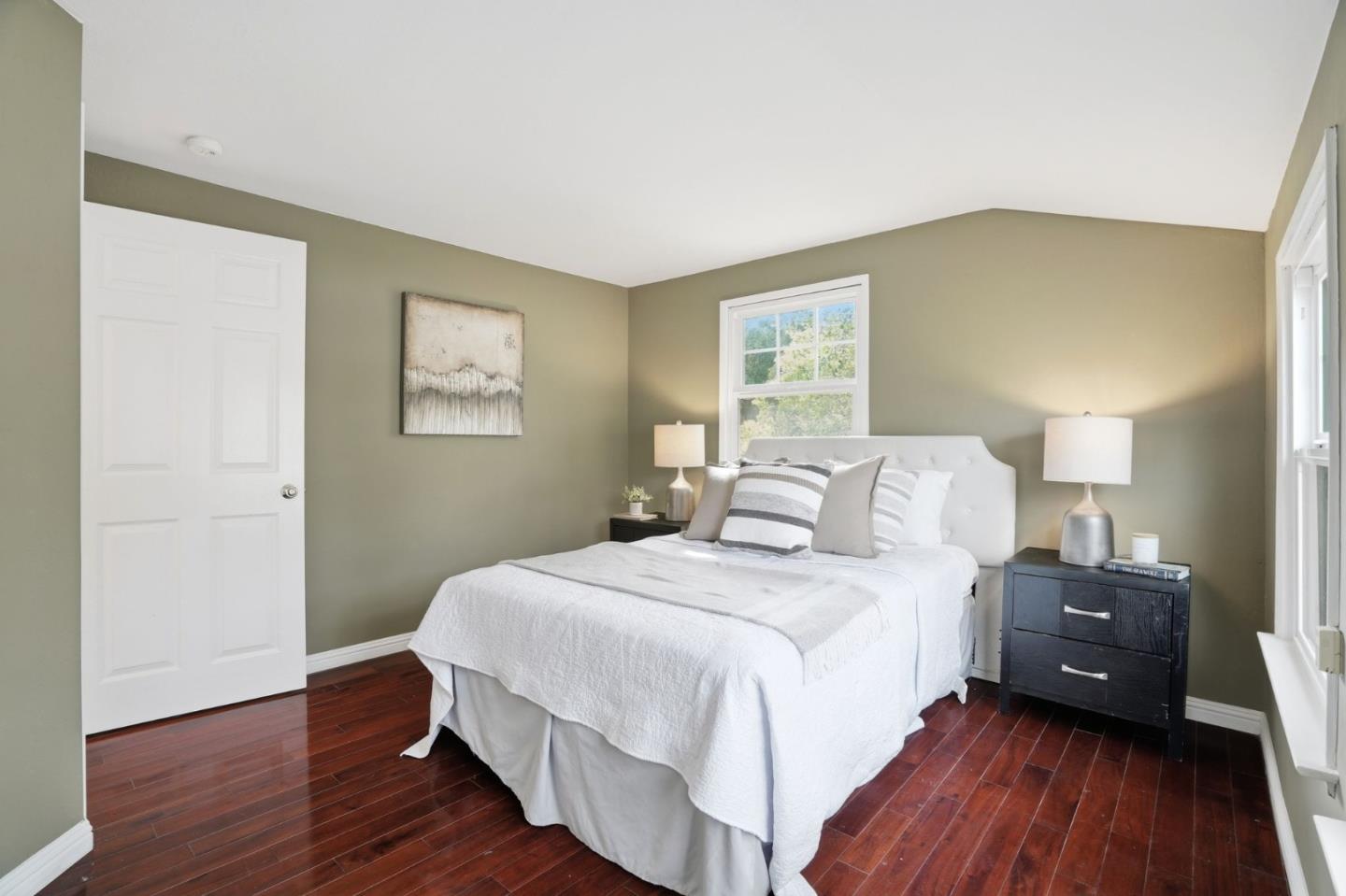 Detail Gallery Image 17 of 33 For 2001 Sharon Ave, Belmont,  CA 94002 - 4 Beds | 2/1 Baths