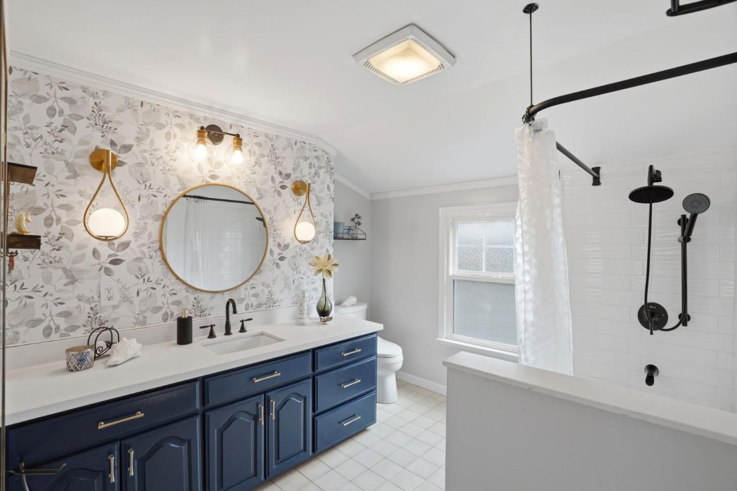 Detail Gallery Image 18 of 33 For 2001 Sharon Ave, Belmont,  CA 94002 - 4 Beds | 2/1 Baths