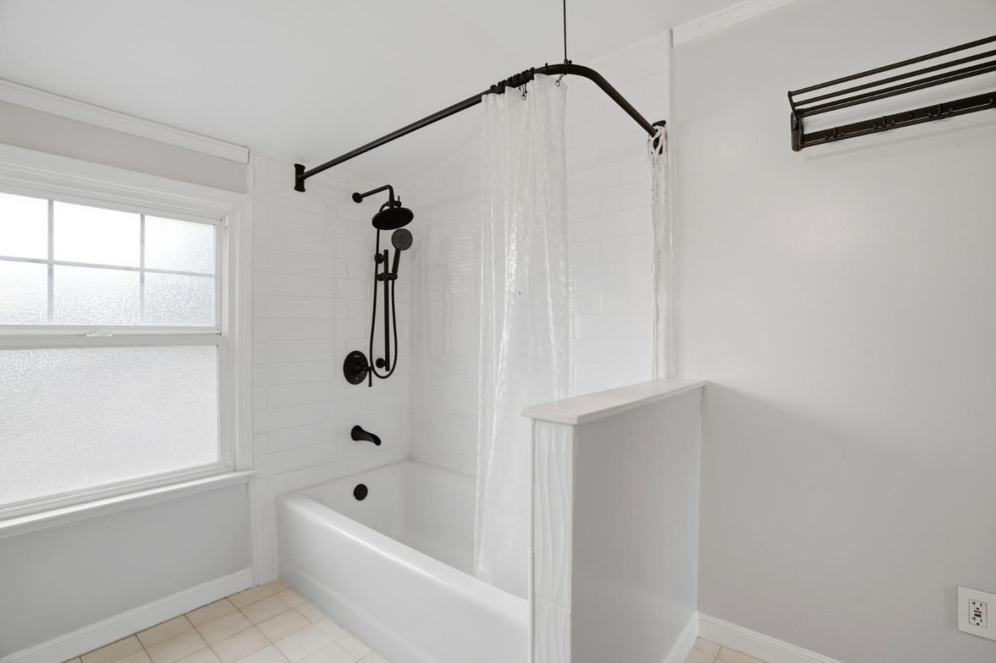 Detail Gallery Image 19 of 33 For 2001 Sharon Ave, Belmont,  CA 94002 - 4 Beds | 2/1 Baths