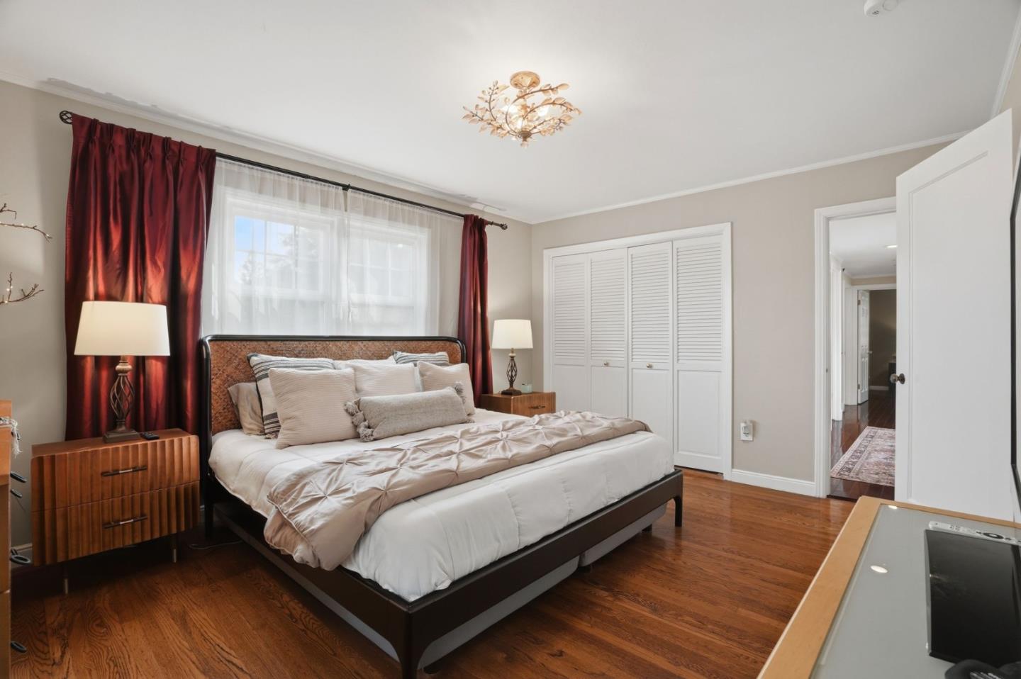 Detail Gallery Image 20 of 33 For 2001 Sharon Ave, Belmont,  CA 94002 - 4 Beds | 2/1 Baths