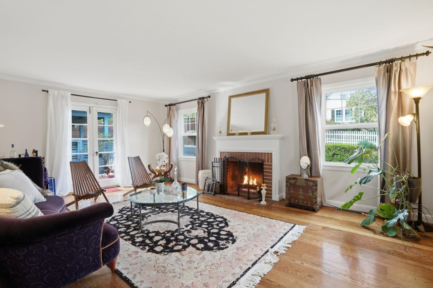 Detail Gallery Image 3 of 33 For 2001 Sharon Ave, Belmont,  CA 94002 - 4 Beds | 2/1 Baths