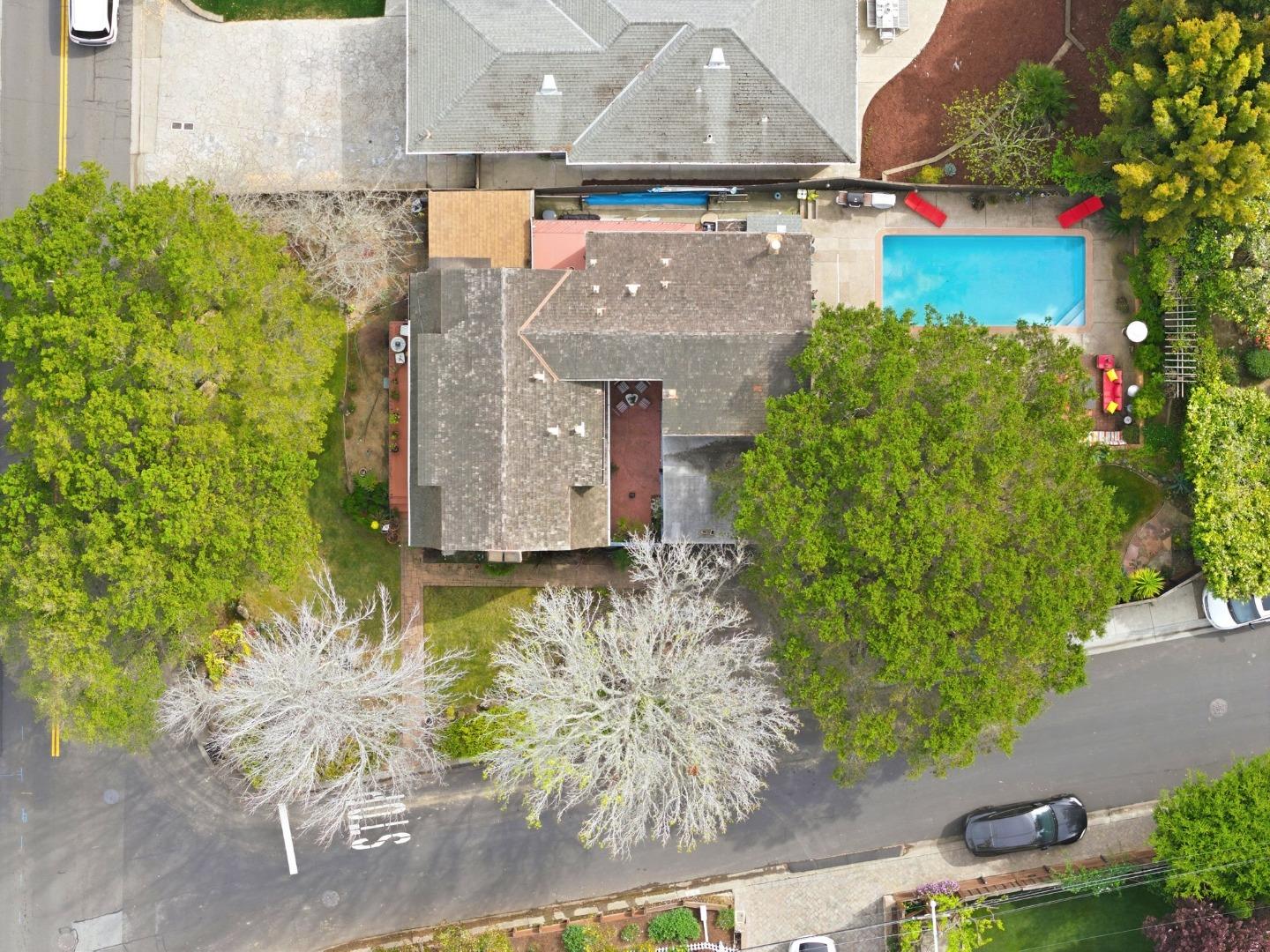 Detail Gallery Image 32 of 33 For 2001 Sharon Ave, Belmont,  CA 94002 - 4 Beds | 2/1 Baths