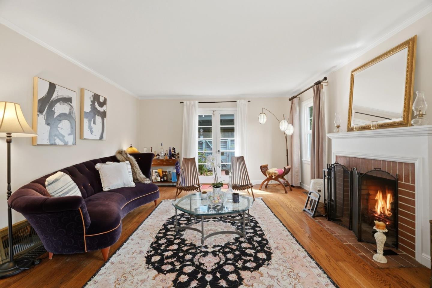 Detail Gallery Image 4 of 33 For 2001 Sharon Ave, Belmont,  CA 94002 - 4 Beds | 2/1 Baths