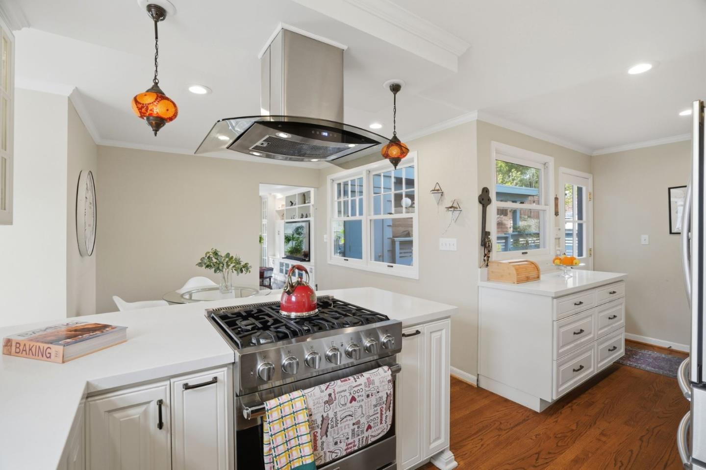 Detail Gallery Image 7 of 33 For 2001 Sharon Ave, Belmont,  CA 94002 - 4 Beds | 2/1 Baths