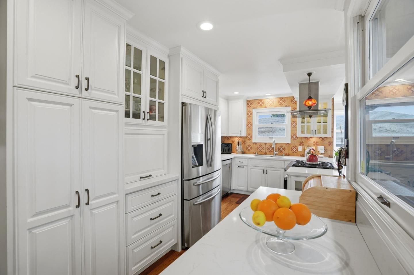 Detail Gallery Image 9 of 33 For 2001 Sharon Ave, Belmont,  CA 94002 - 4 Beds | 2/1 Baths