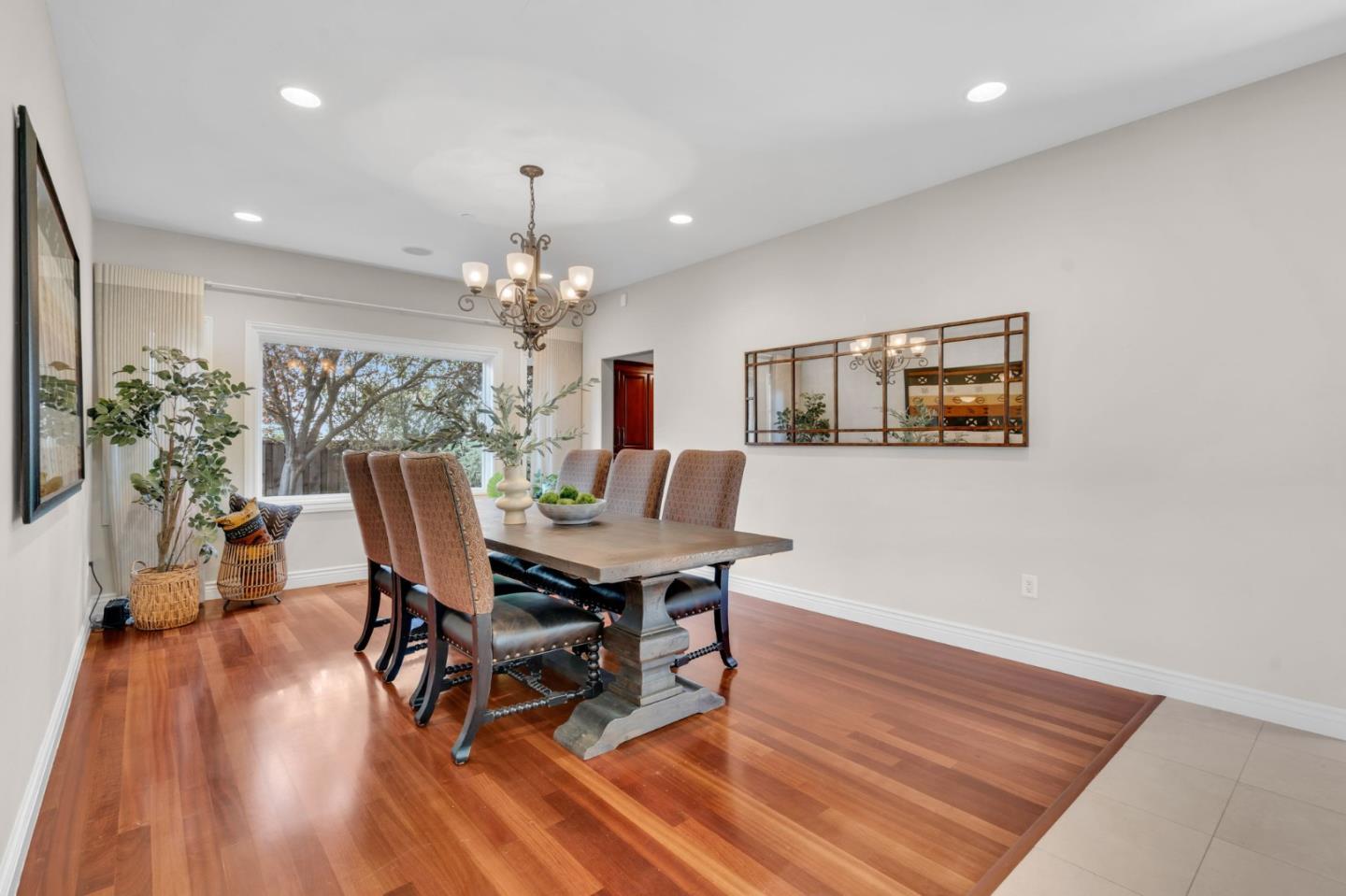 Detail Gallery Image 14 of 122 For 1850 Kickapoo Ct, Morgan Hill,  CA 95037 - 5 Beds | 5 Baths