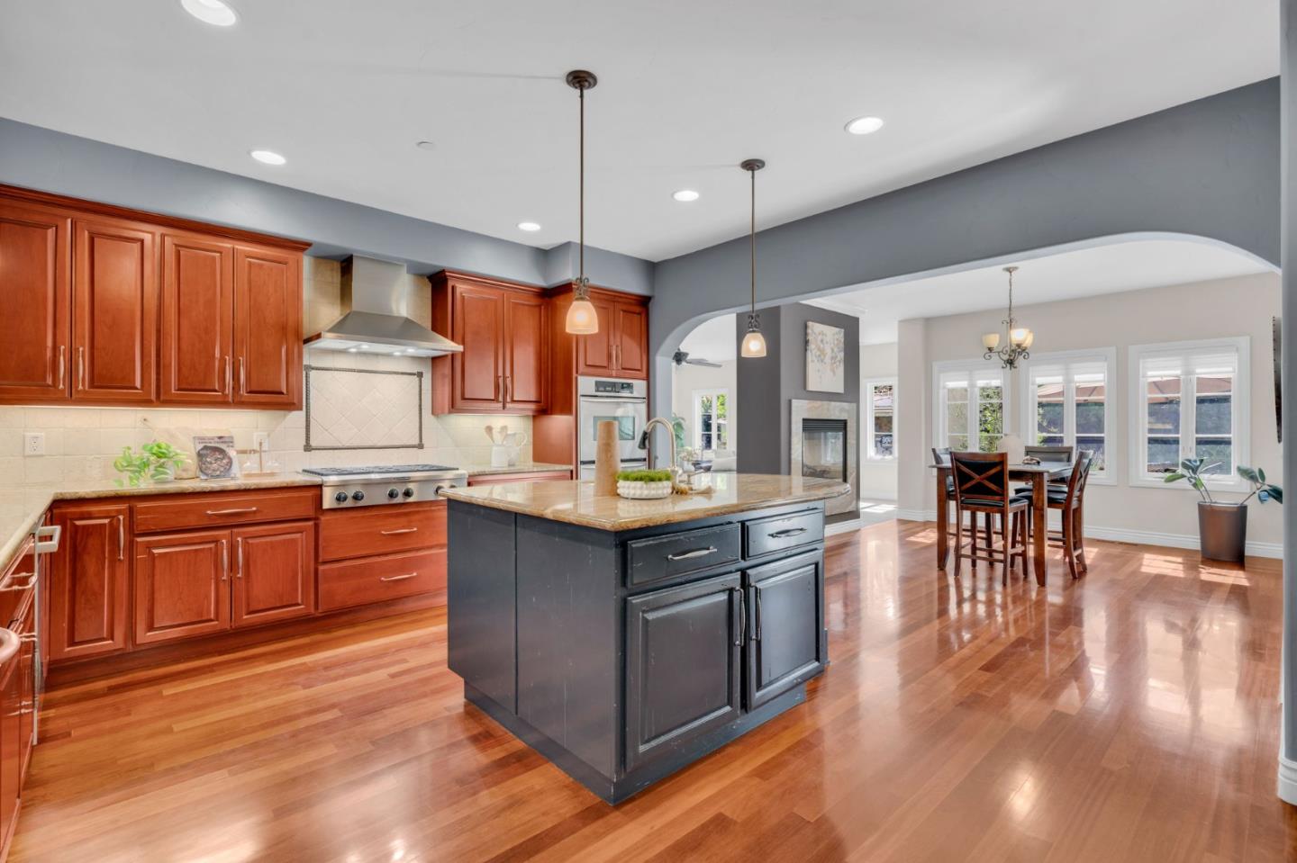 Detail Gallery Image 20 of 122 For 1850 Kickapoo Ct, Morgan Hill,  CA 95037 - 5 Beds | 5 Baths