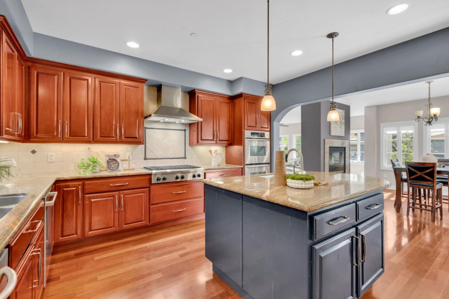 Detail Gallery Image 21 of 122 For 1850 Kickapoo Ct, Morgan Hill,  CA 95037 - 5 Beds | 5 Baths