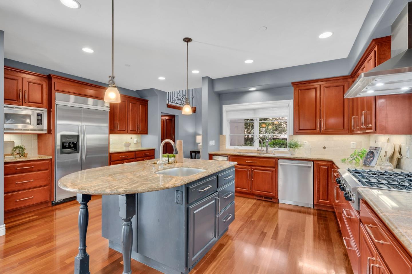 Detail Gallery Image 24 of 122 For 1850 Kickapoo Ct, Morgan Hill,  CA 95037 - 5 Beds | 5 Baths