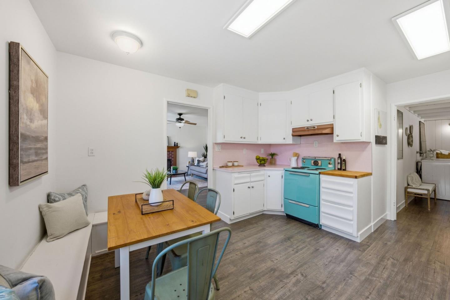 Detail Gallery Image 12 of 60 For 22389 Moyers St, Castro Valley,  CA 94546 - 3 Beds | 2 Baths