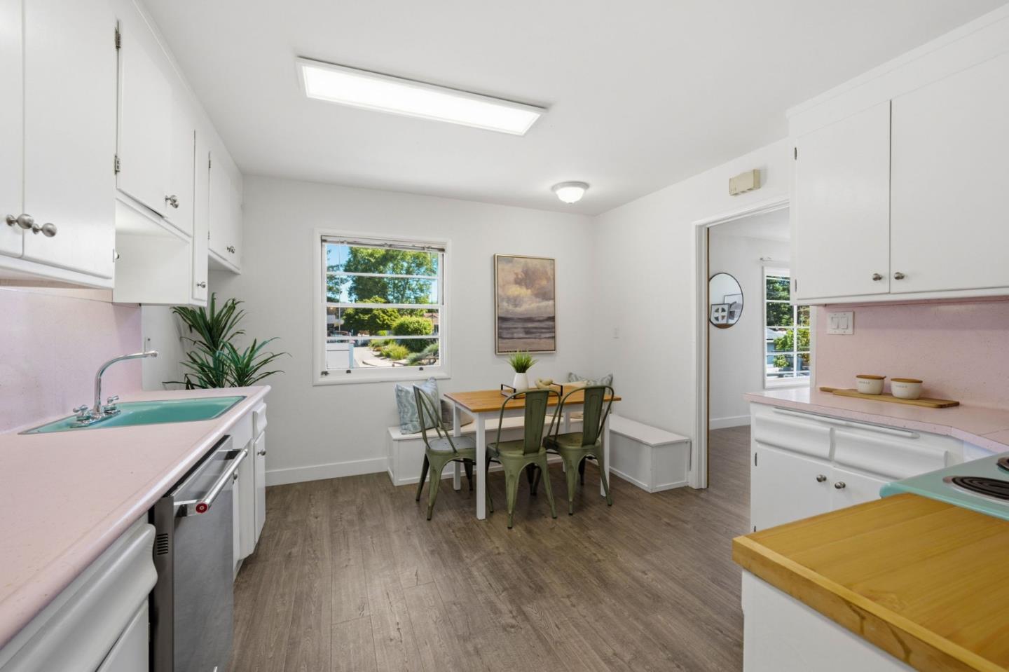 Detail Gallery Image 17 of 60 For 22389 Moyers St, Castro Valley,  CA 94546 - 3 Beds | 2 Baths