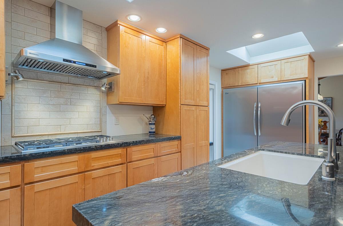 Detail Gallery Image 18 of 67 For 25207 Casiano Dr, Salinas,  CA 93908 - 4 Beds | 4 Baths